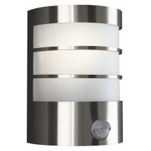 Philips - Outdoor wall light with a sensor 1xE27/60W/230V IP44